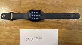 Good
													Apple Watch SE 1st Gen 44mm - Gray, A2352 - GPS, Aluminum, photo 2 of 5