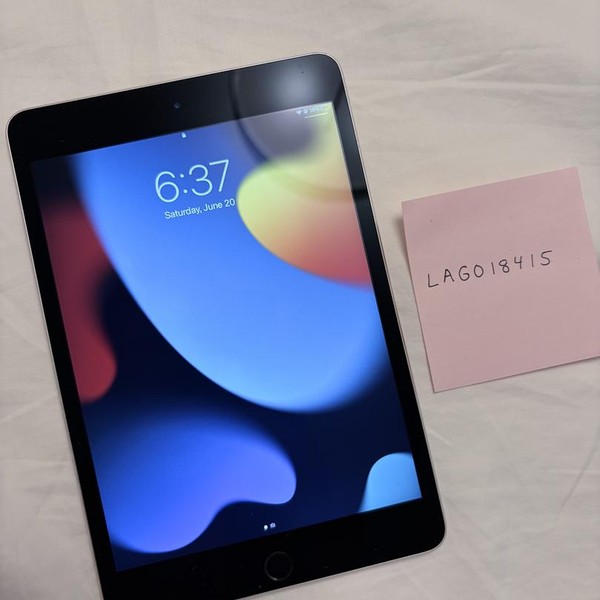 Apple iPad Mini 4 - Wi-Fi, 128 GB, Silver