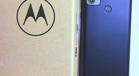 Mint
													Moto G Play (2023) - Unlocked, Navy Blue, 32 GB, 3 GB, photo 3 of 7