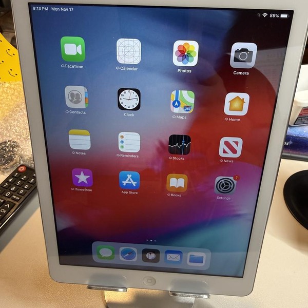 Apple iPad Air - Wi-Fi, 16 GB, Silver