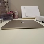Mint MacBook Air 2026 (M5) - 13 inch - 512 GB, Starlight, 16 GB, Apple M5 10-Core (8-core GPU)