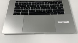 Good
													MacBook Pro 2018 (With Touch Bar) - 15" - I9, Silver, 1 TB, 32 GB, photo 4 of 9