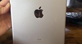 Good
													Apple iPad 5th Gen - Wi-Fi, Silver, 32 GB, A1822, photo 3 of 3
