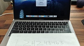 Good
													MacBook Air 2020 - 13" - Apple M1, Gray, 256 GB, 8 GB, photo 1 of 9