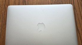 Good
													MacBook Air 2017 - 13" - I7, Silver, 512 GB, 8 GB, photo 4 of 9