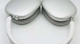 Used
													Apple AirPods Max - Silver, photo 5 of 9