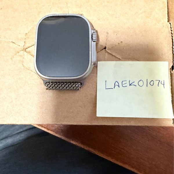 Apple Watch Ultra 2 49mm - Unlocked, Natural, A2986