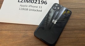 Fair
													Apple iPhone 11 - Unlocked, Black, 128 GB, A2111, photo 3 of 5