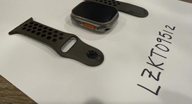 Good
													Apple Watch Ultra 2 49mm - Unlocked, Natural, A2986, photo 4 of 5