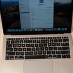 Good MacBook Air 2019 - 13 inch - I5, Gray, 128 GB, 8 GB