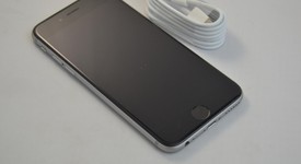 Good
													Apple iPhone 6S - Unlocked, Grey, 16 GB, A1633, photo 4 of 4