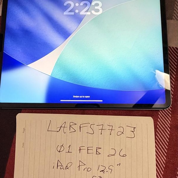 Apple iPad Pro 12.9 inch 5th Gen 2021 - Unlocked, 128 GB, Gray