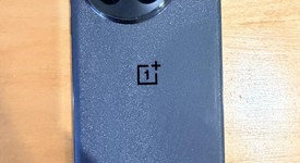 Mint
													OnePlus 13 - Unlocked, Black Eclipse, 256 GB, 12 GB, photo 5 of 9