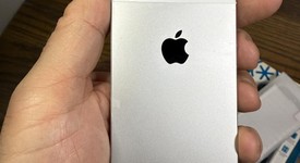 Good
													Apple iPhone SE 1st Gen 2016 - Unlocked, Silver, 32 GB, A1662, photo 5 of 8