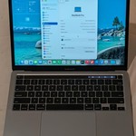 Good MacBook Pro 2020 - 13 inch - 512 GB, Gray, 16 GB, Intel Core i5