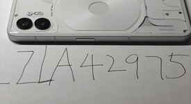 Good
													Nothing Phone (2) - Unlocked, White, 256 GB, 12 GB, photo 3 of 4