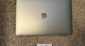 Good
													MacBook Air 2020 - 13" - I5, Silver, 1 TB, 16 GB, photo 1 of 10