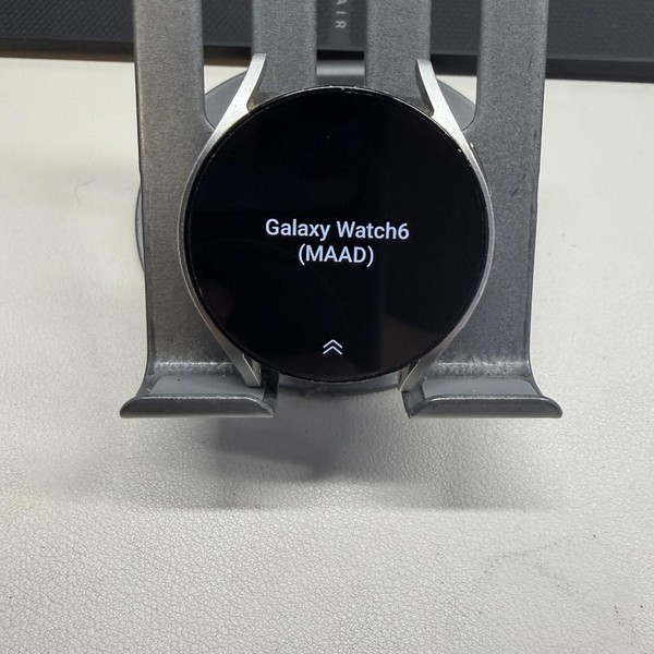 Samsung Galaxy Watch6 - Unlocked, Gold, 40mm