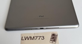 Good
													Apple iPad 6th Gen - Unlocked, Gray, 32 GB, A1954, photo 4 of 7