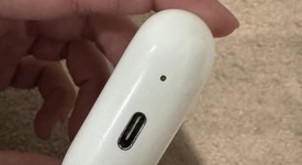 Used
													Apple AirPods Pro 2nd Gen - USB-C, photo 3 of 6
