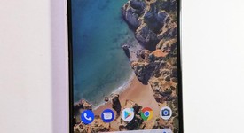 Fair
													Google Pixel 2 - Unlocked, White, 64 GB, Google Edition, photo 2 of 4