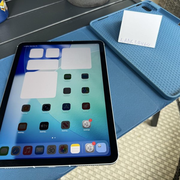 Apple iPad Air 4th Gen - Unlocked, 256 GB, Sky Blue, A2324