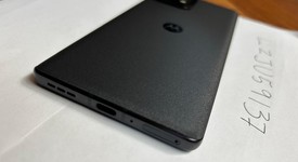 Mint
													Motorola Edge Plus (2023) - Unlocked, Black, 512 GB, 8 GB, photo 5 of 12