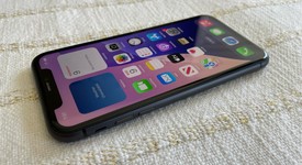 Mint
													Apple iPhone 11 - Unlocked, Black, 64 GB, A2111, photo 4 of 8