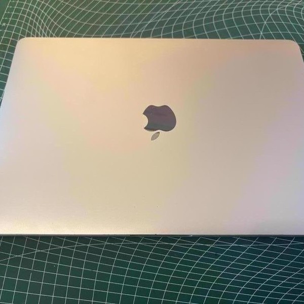 MacBook Pro 2020 - 13 inch - 1 TB, Silver, 32 GB, Intel Core i7