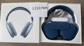 Used
													Apple AirPods Max - Sky Blue, photo 1 of 4