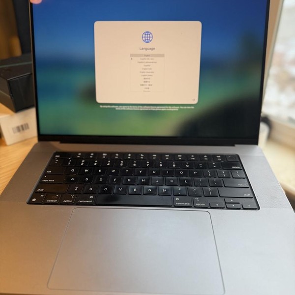 MacBook Pro 2023 - 16 inch - 1 TB, Silver, 16 GB, Apple M2 Pro 12-core