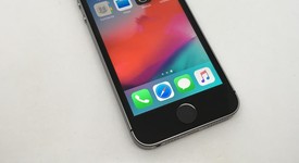 Good
													Apple iPhone SE 1st Gen 2016 - T-Mobile, Grey, 16 GB, A1662, photo 2 of 12