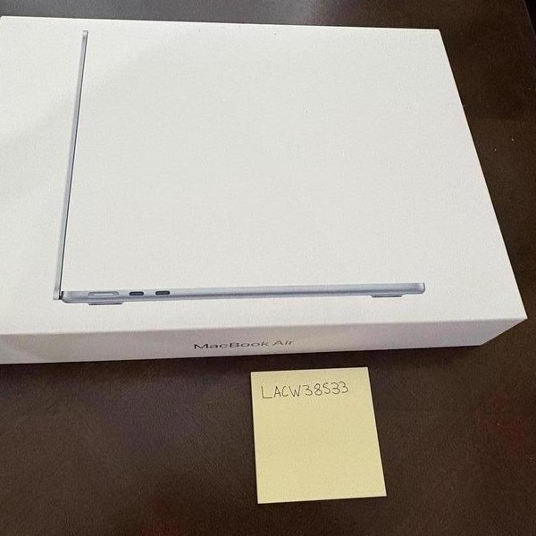 MacBook Air 2025 (M4) - 13 inch - 256 GB, Silver, 16 GB, Apple M4