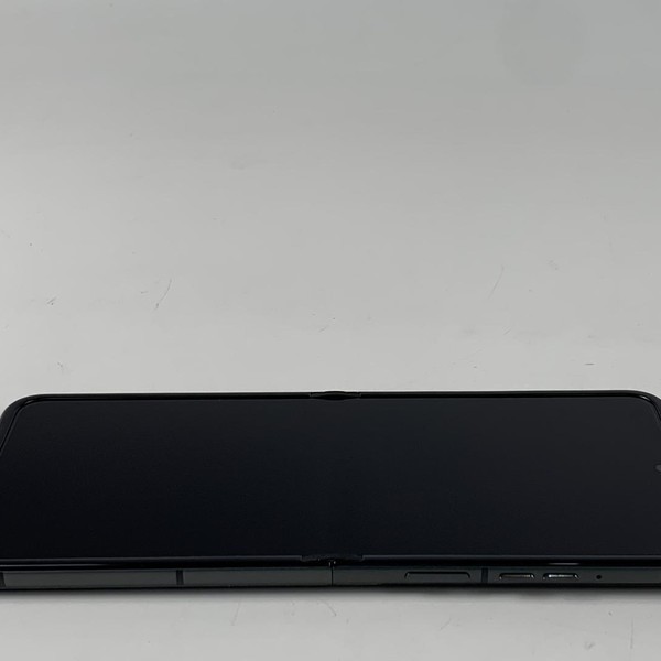 Motorola Razr (2024) - Cricket, 256 GB, Gray, 8 GB