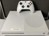 Xbox One S (2016)