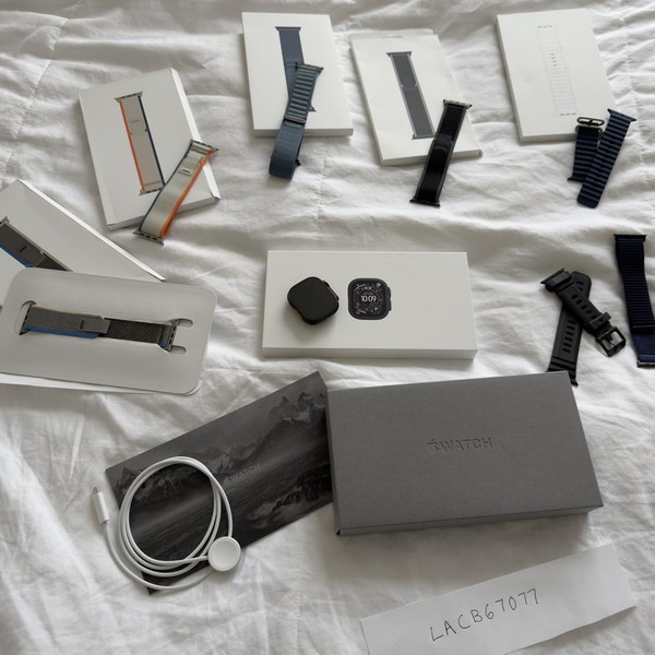 Apple Watch Ultra 3 49mm - Unlocked, Black, A3281