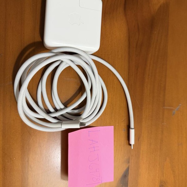 MacBook Pro 2022 - 13 inch - 256 GB, Silver, 8 GB, Apple M2