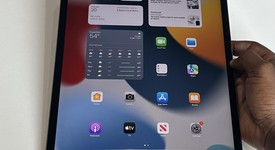 Good
													Apple iPad Pro 12.9" 4th Gen 2020 - Unlocked, Gray, 512 GB, A2069, photo 2 of 18
