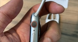 Mint
													Apple Watch Series 5 44mm - Unlocked, Silver, A2095 Cellular, Aluminum, photo 4 of 4