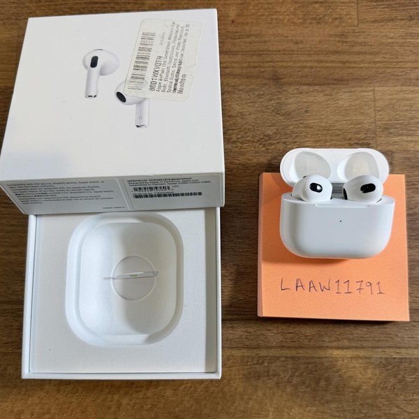 Apple AirPods 3rd Gen - Lightning Case