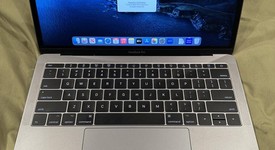 Good
													MacBook Pro 2017 (No Touch Bar) - 13" - I5, Silver, 256 GB, 8 GB, photo 3 of 5