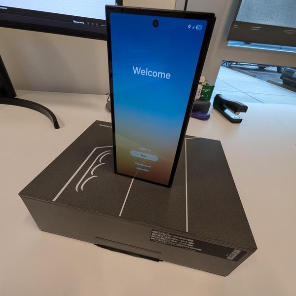 Galaxy Z Trifold - Unlocked, 512 GB, Crafted Black, 16 GB, SM-F968U1