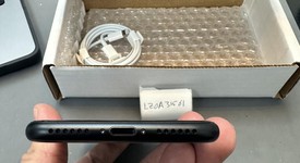 Mint
													Apple iPhone SE 3rd Gen 2022 - Unlocked, Midnight, 64 GB, A2595, photo 5 of 6