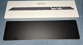 Used
													Apple Magic Keyboard - Touch ID and Numeric Keypad - Black, photo 2 of 3