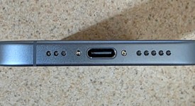 Mint
													Apple iPhone 17 - Unlocked, Mist Blue, 256 GB, A3258, photo 3 of 9