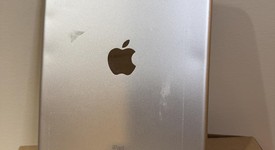 Good
													Apple iPad 5th Gen - Wi-Fi, Silver, 32 GB, A1822, photo 3 of 4