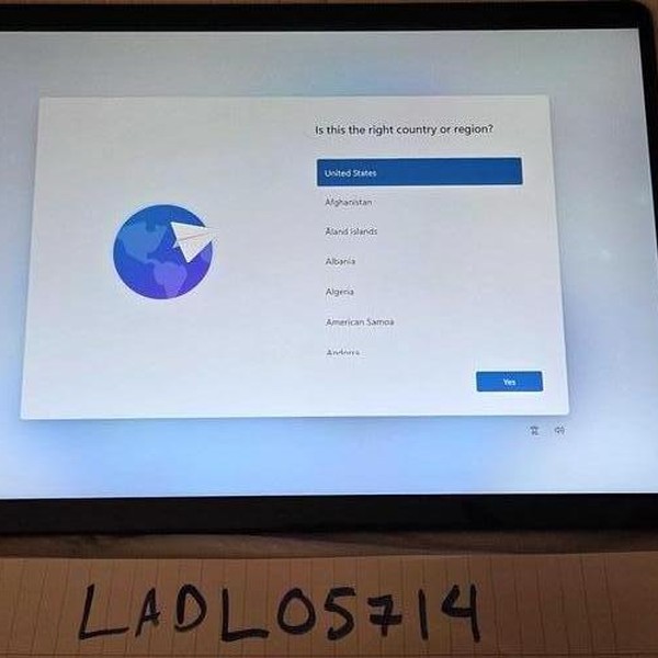 Microsoft Surface Pro 8 - 256 GB, Graphite, 8 GB, Intel Core i5