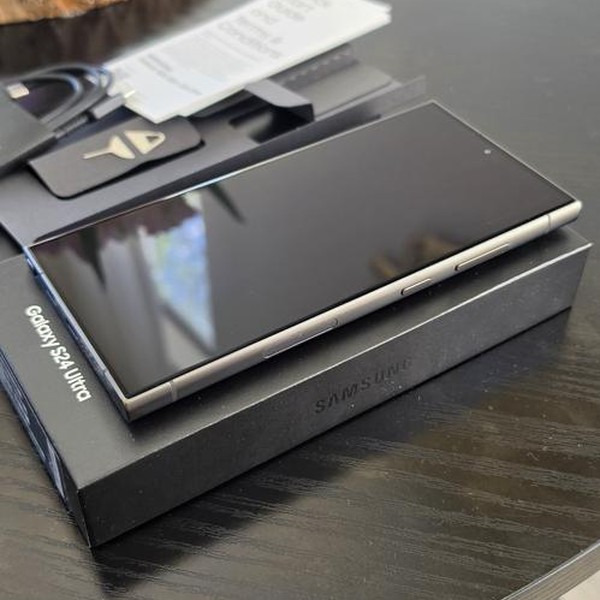 Samsung Galaxy S24 Ultra - Unlocked, 1 TB, Black, 12 GB, SM-S928U1