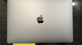 Good
													MacBook Pro 2017 (No Touch Bar) - 13" - I5, Gray, 128 GB, 8 GB, photo 4 of 10