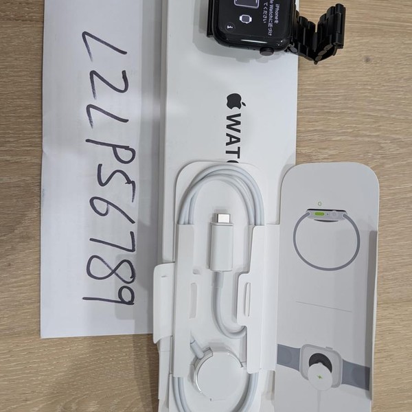 Apple Watch SE 2nd Gen 44mm - Unlocked, Midnight, A2727 - Cellular, Aluminum